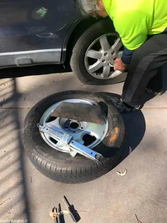 مراحل پنچرگیری تایر تیوبلس با پچ قارچی