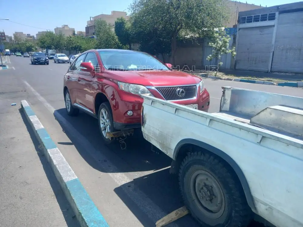 اعزام یدک‌کش چرخگیر امداد محل در اتوبان همت تهران